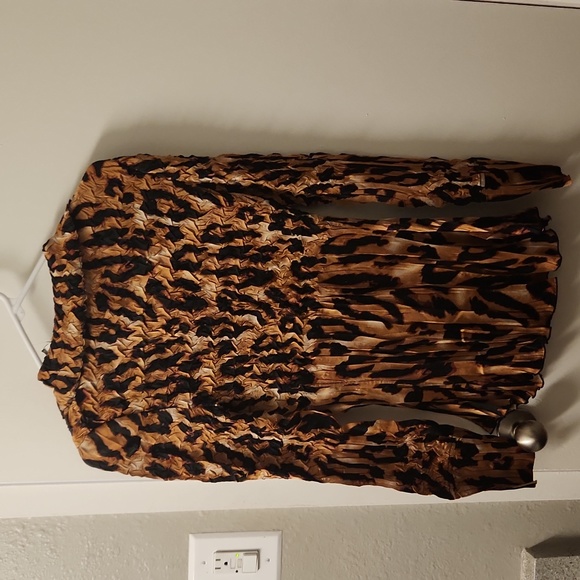 ALBERTO MAKALI Top, S Leopard Print - Picture 8 of 9